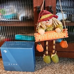 Avon Happy Harvest Scarecrow Fall Sign